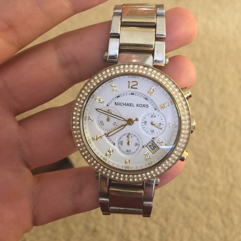 Michael Kors watch. The battery is dead so it will need to be replaced.